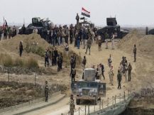 الجيش العراقي يسيطر على الطرق الرئيسية في الموصل