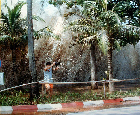 tsunami-photographer.jpg