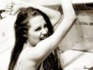 res_angelina_jolie_006.jpg