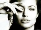 res_angelina_jolie_008.jpg