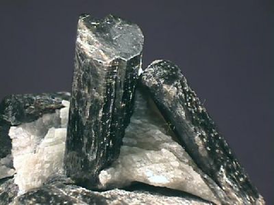FLUORRICHTERITE.jpg