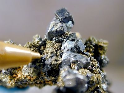 معدن اكانثايت Acanthite
معدن اكانثايت Acanthite
الكلمات الإستدلالية(لتسهيل البحث): معدن اكانثايت Acanthite