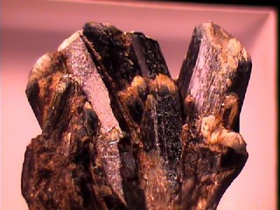 معدن هورنبلند hornblend
معدن هورنبلند hornblend
الكلمات الإستدلالية(لتسهيل البحث): معدن هورنبلند hornblend