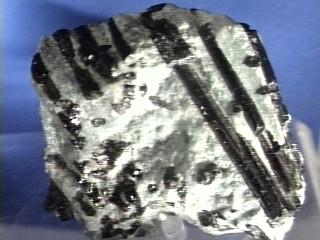 معدن سكورل schorl
معدن سكورل schorl احد معادن التورمالين
الكلمات الإستدلالية(لتسهيل البحث): معدن سكورل schorl