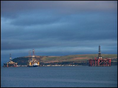 oil-rigs-15.jpg