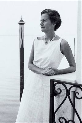 Nancy Mitford 1957 PA193744 uid 1007234.jpg