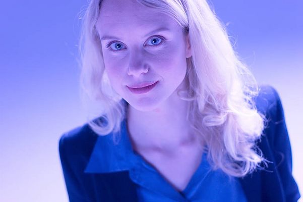 Smiling businesswoman 3.jpg