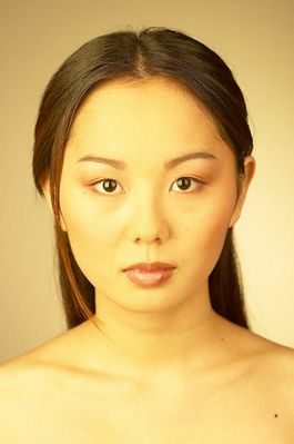 Woman head and shoulders uid 1344496.jpg