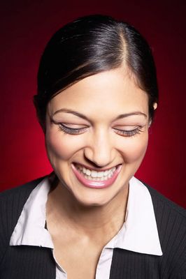 Woman laughing uid 1426285.jpg