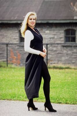 Woman posing in park.jpg