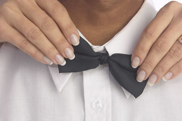 Woman tying tie 0003.jpg