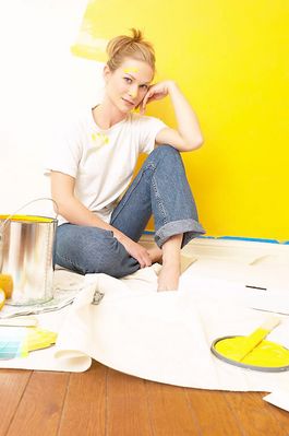 Woman with painting paraphernalia BE.jpg