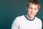 Smiling teenager uid 1432987.jpg