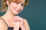 Smiling woman face uid 1432975.jpg