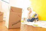 Woman with painting paraphernalia BE 8.jpg