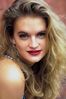 Woman with wavy blonde hair.jpg