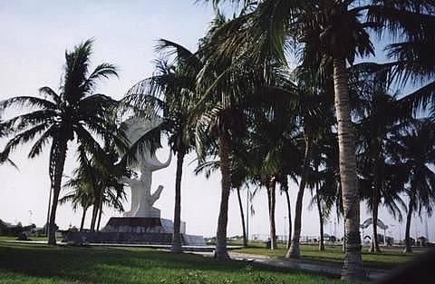 1381273-Monuments_Sclptures-Jiddah.jpg