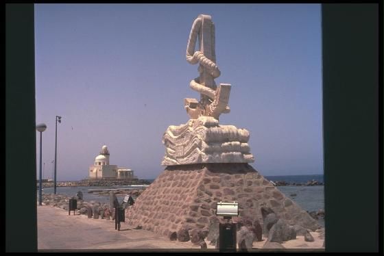 555794-Monuments_Sclptures-Jiddah.jpg