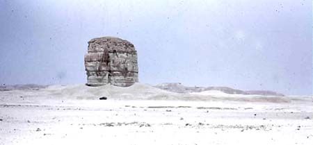 1948_April_3_Huge_rock_WS-jJ.jpg