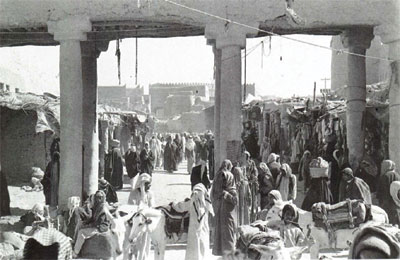 وسط الرياض
منظر عام للسوق بوسط الرياض 70-1373 هـ
الكلمات الإستدلالية(لتسهيل البحث): منظر عام للسوق بوسط الرياض 70-1373 هـ