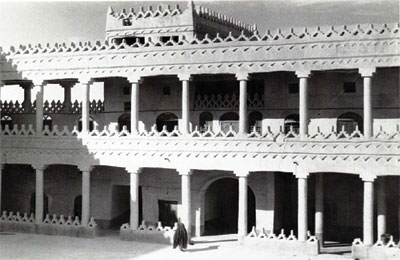 قصر الأمير فيصل في الرياض
قصر الأمير فيصل بن عبدالعزيز (الملك فيصل) 1374 هـ/1955م
الكلمات الإستدلالية(لتسهيل البحث): قصر الأمير فيصل في الرياض