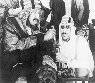 الملك عبدالعزيز رحمه الله
الملك عبدالعزيز رحمه الله
الكلمات الإستدلالية(لتسهيل البحث): الملك عبدالعزيز رحمه الله
