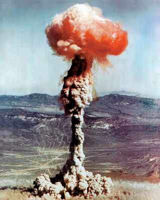 479px-Atomic_blast.jpg