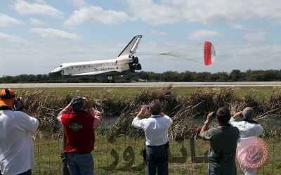 مكوك الفضاء ديسكفري في آخر مهمة له
الكلمات الإستدلالية(لتسهيل البحث): مكوك الفضاء ديسكفري في آخر مهمة له