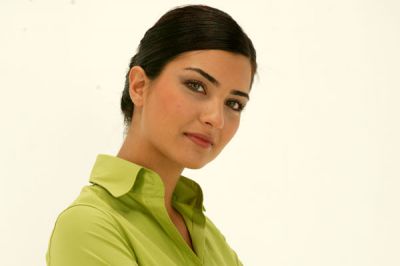 Tuba Büyüküstün
Tuba Büyüküstün



الكلمات الإستدلالية(لتسهيل البحث): Tuba Büyüküstün