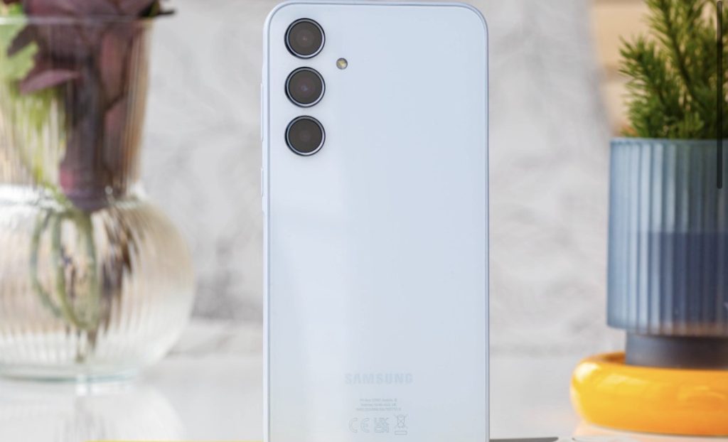 تحديث One UI 9 Beta قد يصل إلى Galaxy A35 وGalaxy A56 قبل الإصدار المستقر